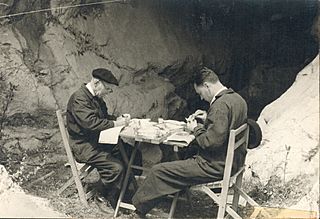 Barandiaran eta altuna 1963an.jpg