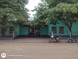 Archivo:Colegio comercial n°5