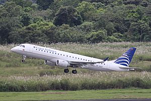 Archivo:HK-4507 Embraer 190 Copa Airlines (7489023094)