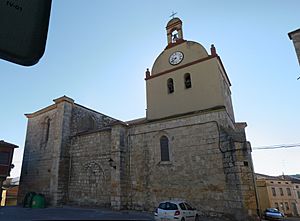 Archivo:IglesiaDeCastrillodeDonJuanP1130230-P1130233