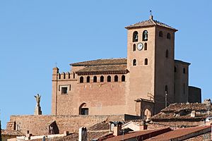 Archivo:Iglesia de Santa Tecla, Cervera de la Cañada, España4