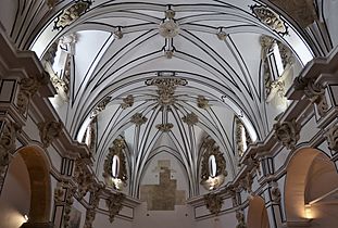 Interior de l'església del Socós de Xèrica