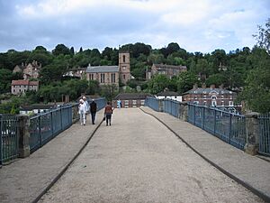 Archivo:IronBridge2