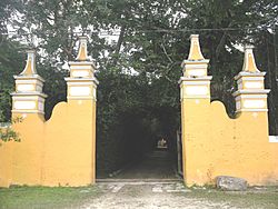 Archivo:Itzincab Cámara, Yucatán (03)