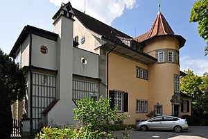Archivo:Küsnacht - Wohnhaus von C. G. Jung, Seestrasse 228 2011-08-26 15-00-52 ShiftN