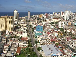 Archivo:Línea, La Habana, Cuba