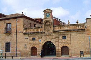 Archivo:Linares - Casa de la Munición y la Moneda (sede de la Agencia Tributaria)