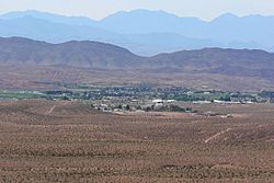 Archivo:Logandale Nevada from Mormon Mesa 1