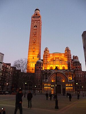 Archivo:London , Westminster - Westminster Cathedral - geograph.org.uk - 1739906