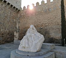 Monumento a Santa Teresa de Jesús en Ávila (obra de Vassallo).jpg