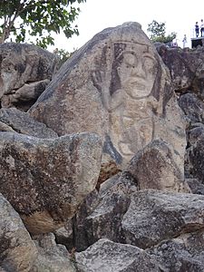 Archivo:Muestra Indígena In Situ, monumento arqueológico de San Agustín