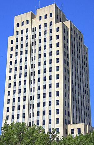 Archivo:North Dakota State Capitol (4845300240)