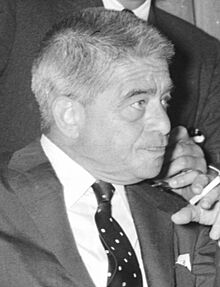 Persconferentie ivm Anne Frankfilm in het Amstelhotel te Amsterdam, vlnr, Bestanddeelnr 909-7117 - Alfred Newman crop.jpg
