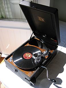 Archivo:Portable 78 rpm record player