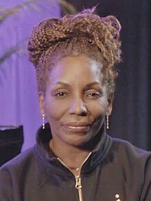 Stephanie Mills for 2020 Census (cropped).jpg