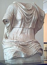 Archivo:Torso femenino romano - Iponuba (M.A.N.) 01