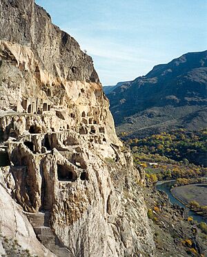 Archivo:Vardzia
