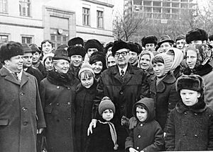 Archivo:Сальвадор Альенде в Киеве на Площади Славы в декабре 1972 года