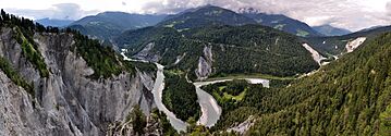 Archivo:2011-07-25 11-31-16 Switzerland Graubünden Rhine Gorge