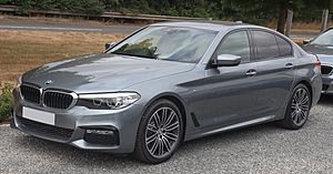 Archivo:2018 BMW 520d xDrive M Sport Automatic 2.0 Front