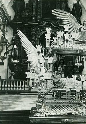 Archivo:Antiguo retablo loreto