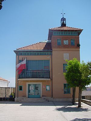 Archivo:Ayuntamiento de Pezuela de las Torres