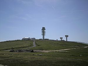 Archivo:Base militaire de Pierre-sur-Haute