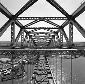 Archivo:Bayonne Bridge by Dave Frieder