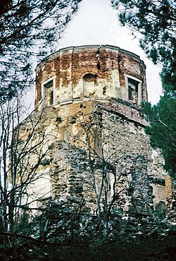 Archivo:Buitrago, Casa del Bosque 1989 02