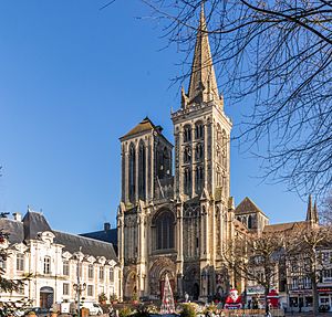 Cathédrale Saint-Pierre de Lisieux-2863.jpg