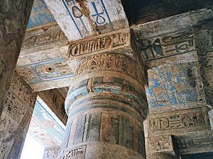 Archivo:Egypt.MedinetHabu.02