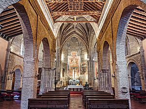Archivo:Interior Iglesia San Jorge Palos de la Frontera