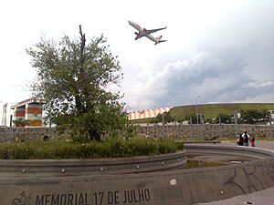 Archivo:Memorial 17 de Julho