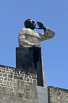 Monumento Fray Antonio de Montesinos SD 08 2019 7873.jpg