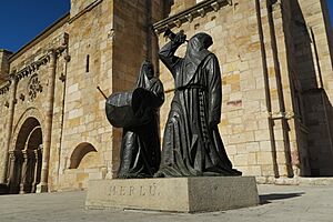 Archivo:Monumento al Merlú, Zamora
