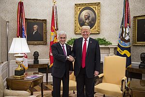 Archivo:Presidente Piñera sostiene reunión con Presidente Trump (2)