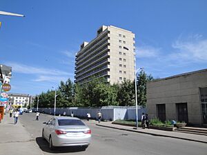 Archivo:Russian embassy in Ulan Bator 2