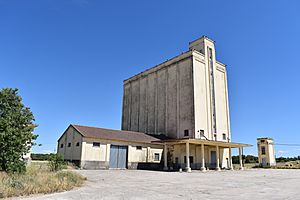 Archivo:Silo de Huelmos de Cañedo