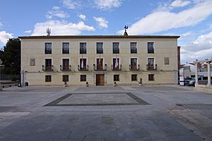 Archivo:Tarancón, Ayuntamiento, Palacio del Duque de Riánsares