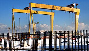Archivo:"Samson" and "Goliath", Belfast - geograph.org.uk - 2205516