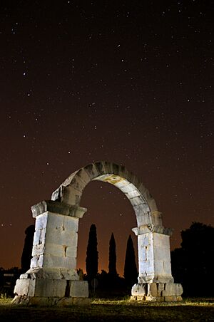 Archivo:Arc Romà de Cabanes