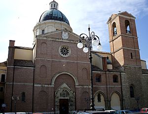 Archivo:Basilica san tommaso