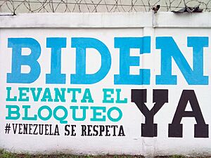 Archivo:Biden levanta el bloqueo ya