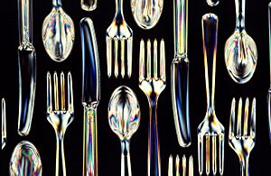 Archivo:BiodegradablePlasticUtensils1