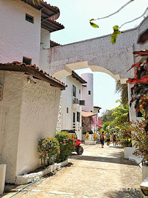 Archivo:Calle en Isla Taboga - Panamá