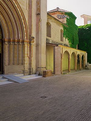 Archivo:Exterior de la Capilla de Santa Ana, Cartuja de Sevilla