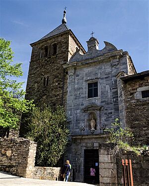 Archivo:Fachada de la iglesia del monasterio de San Pedro de Montes