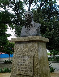 Archivo:Francisco Antonio Risquez monument in Juan Griego