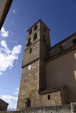 Archivo:Iglesia de Santa María de Almocóvar 01, Alcántara