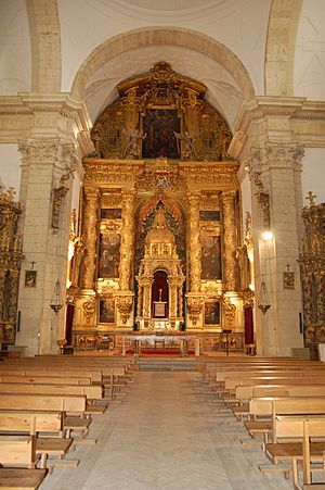 Archivo:Interior iglesia del seminario